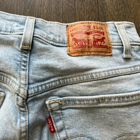 Levi’s Embellished Mom Jeans - Picture 7 of 16